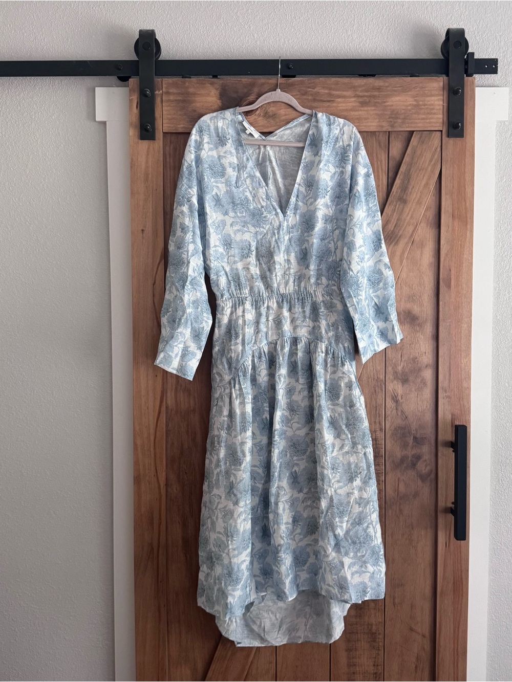 Vince Light Blue Floral V-Neck Midi Dress - Picture 3 of 6